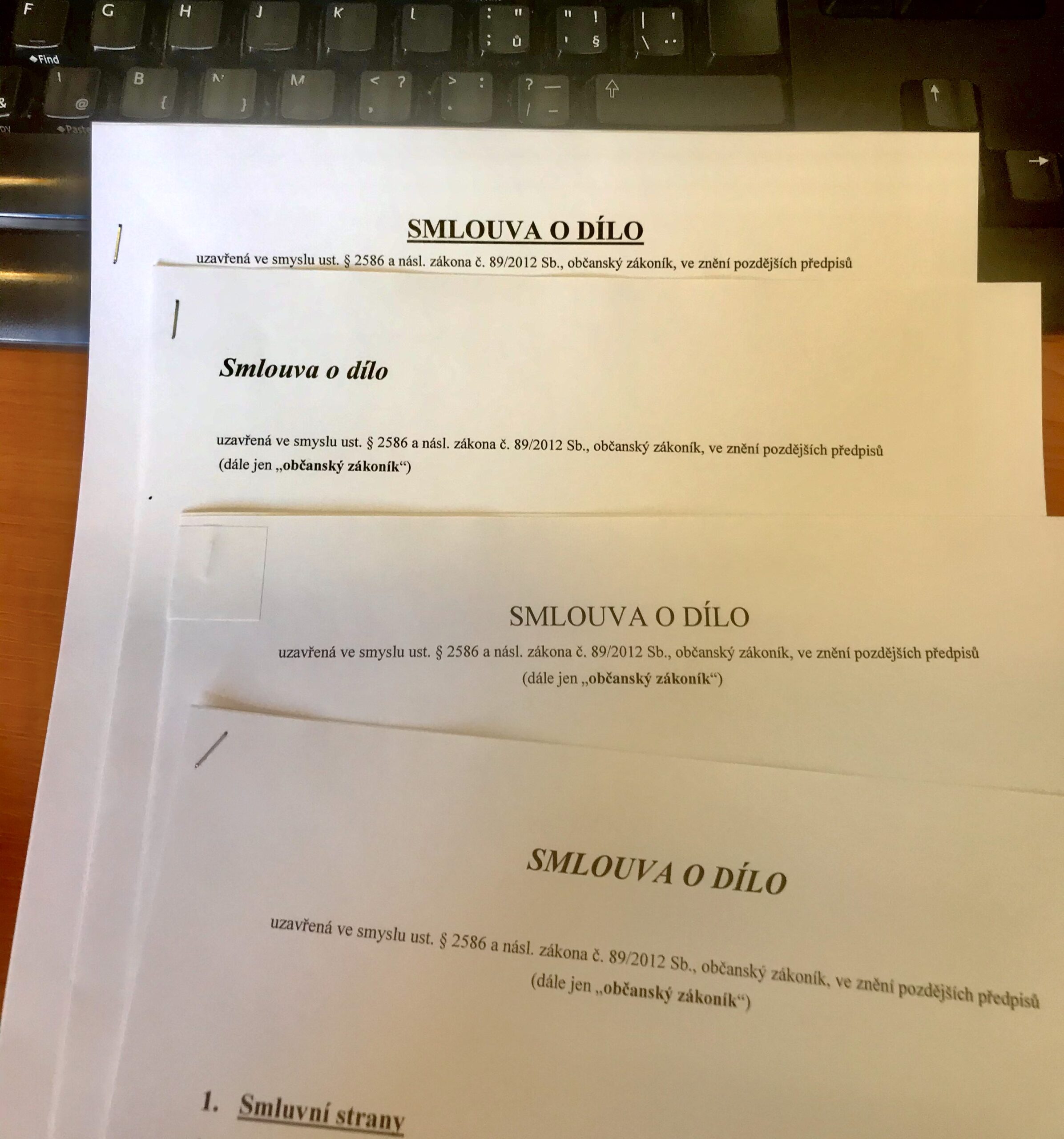 Kdy se vyplatí uzavřít smlouvu o dílo | Co má smlouva o dílo obsahovat?