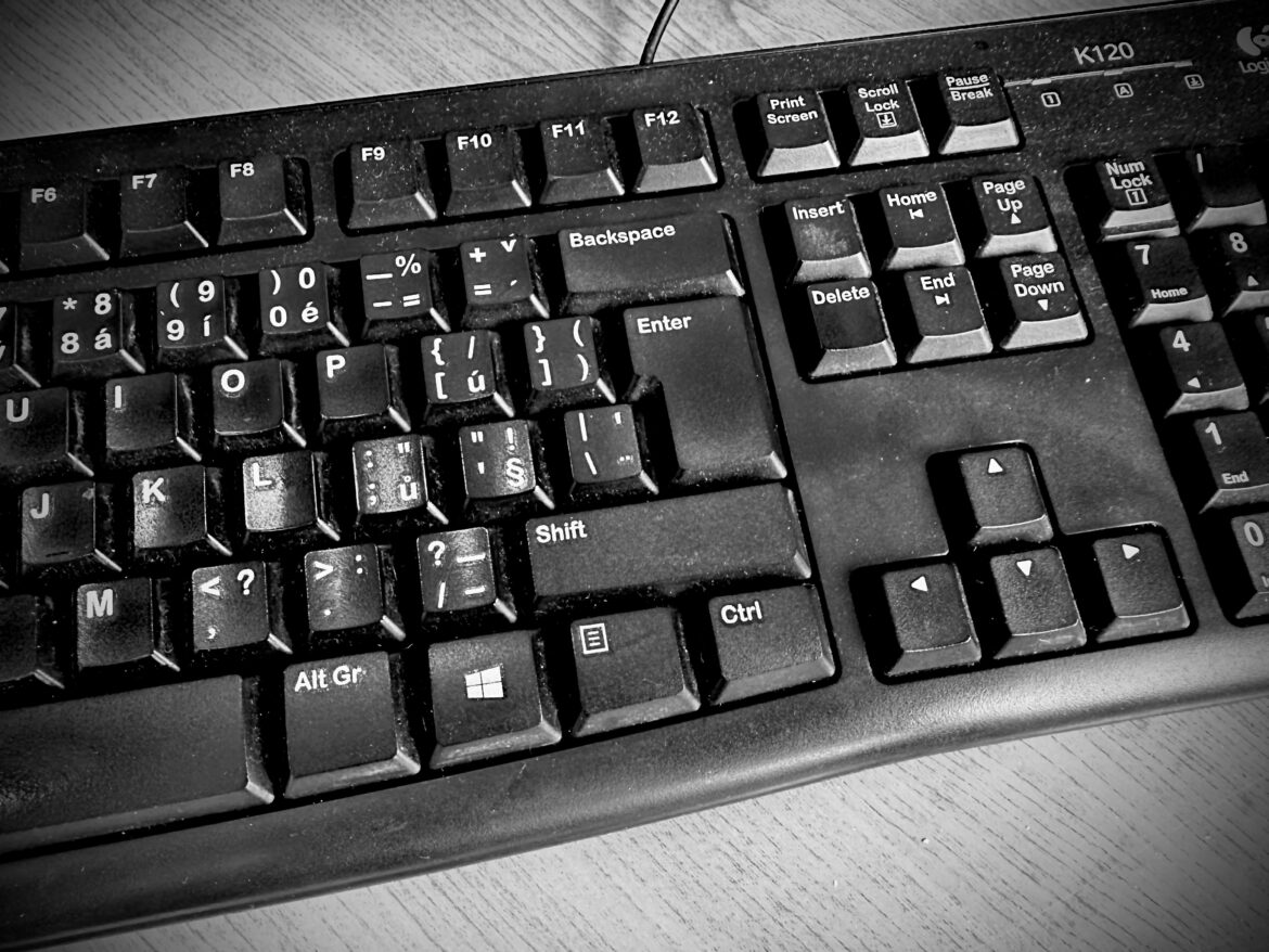 Musí mít firma web?